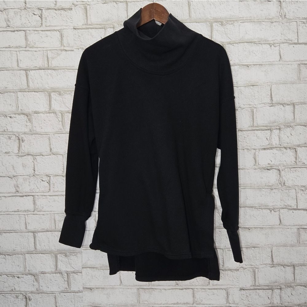 Champion turtleneck black sweatshirt
